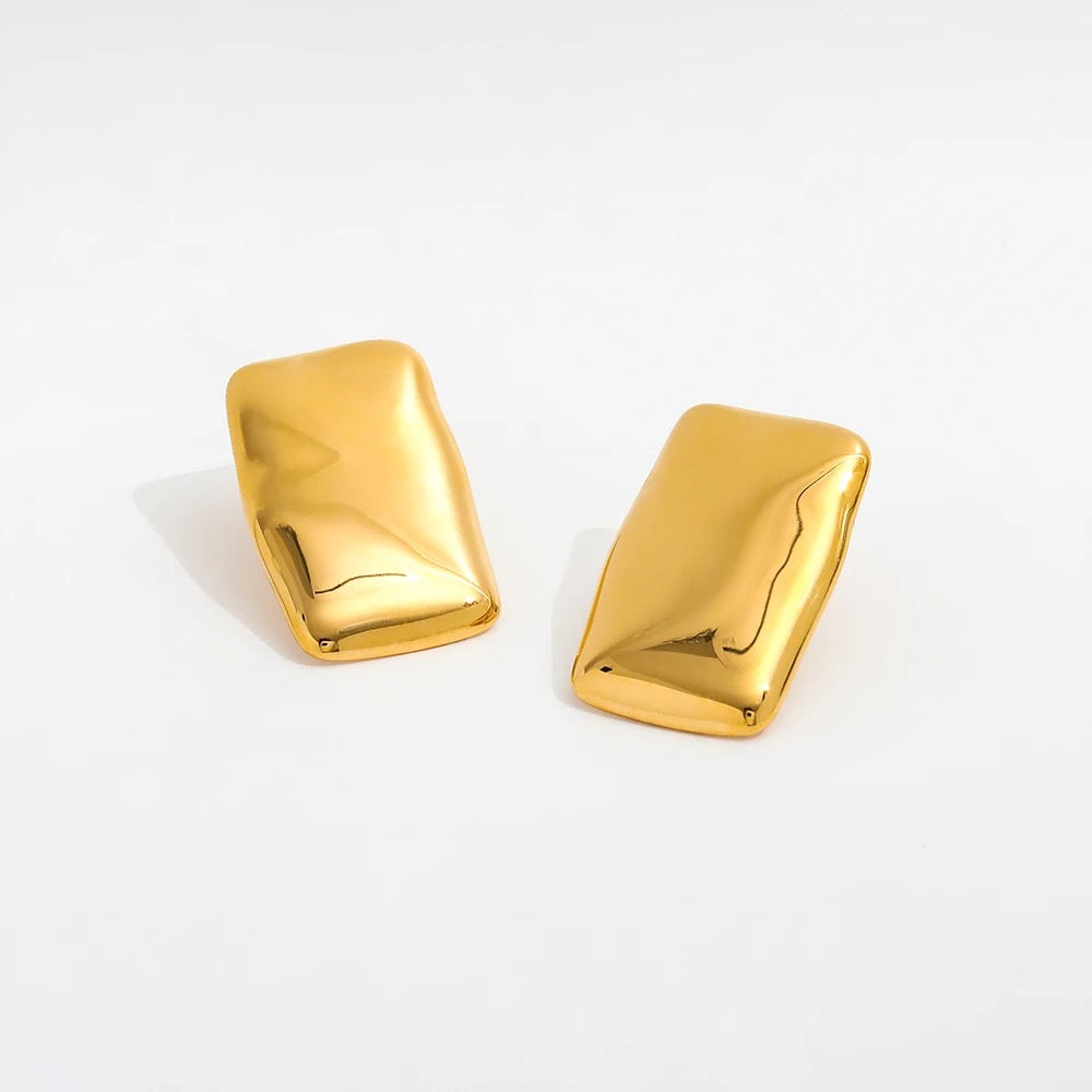 Reign earring