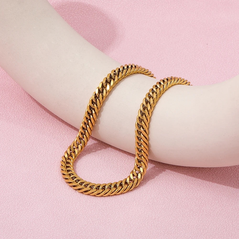 Blaize Gold Chain Necklace