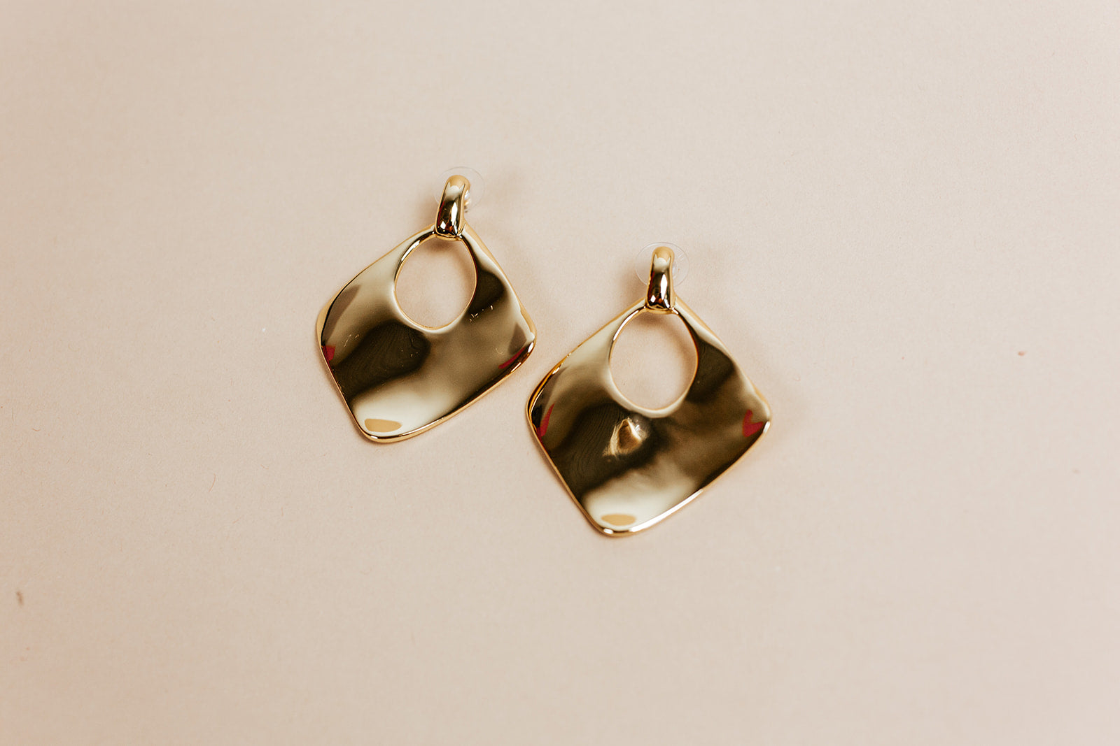 show stopper | gold